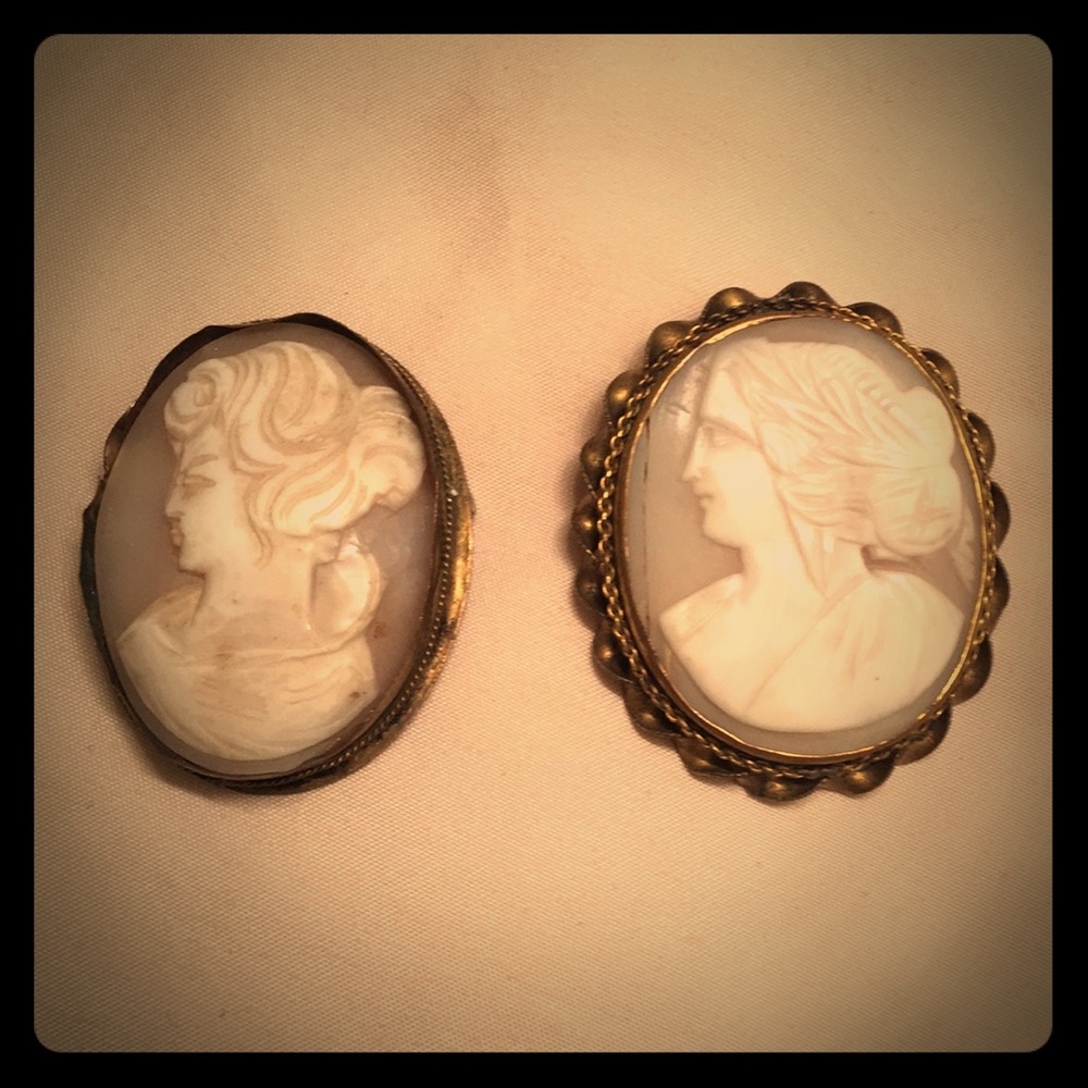 Pair of vintage cameos
